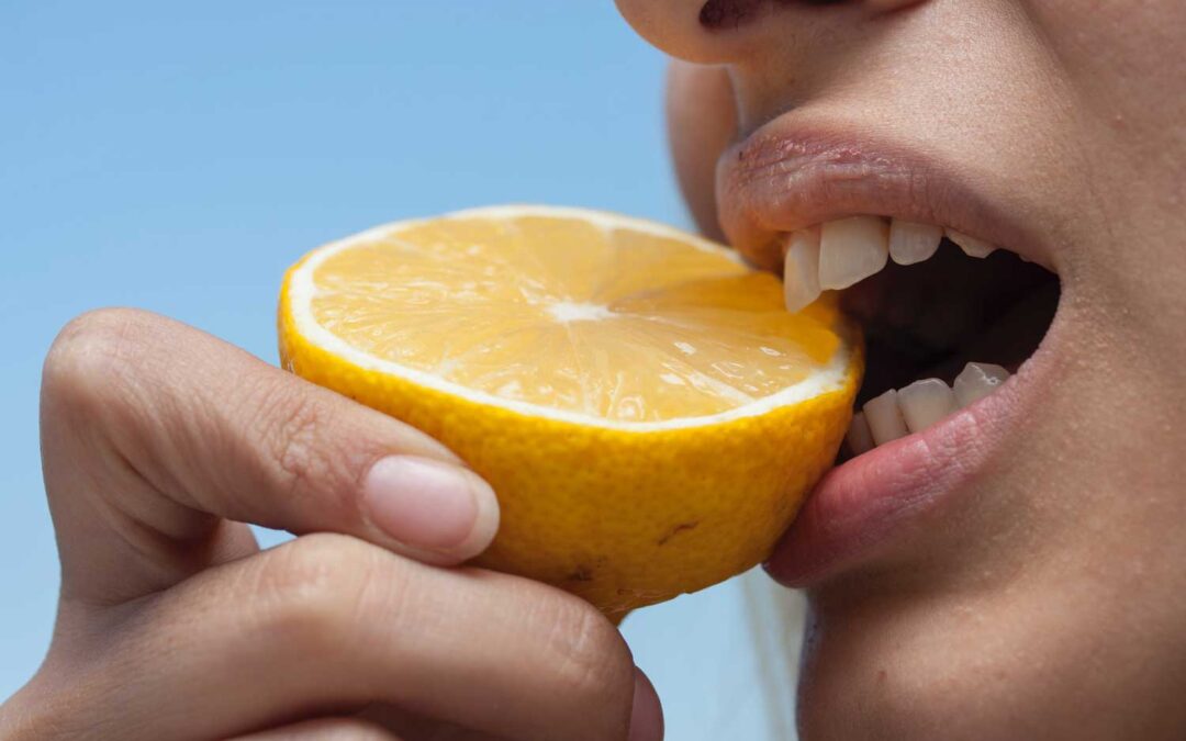 Cum afectează carențele de vitamine și minerale poziția dinților